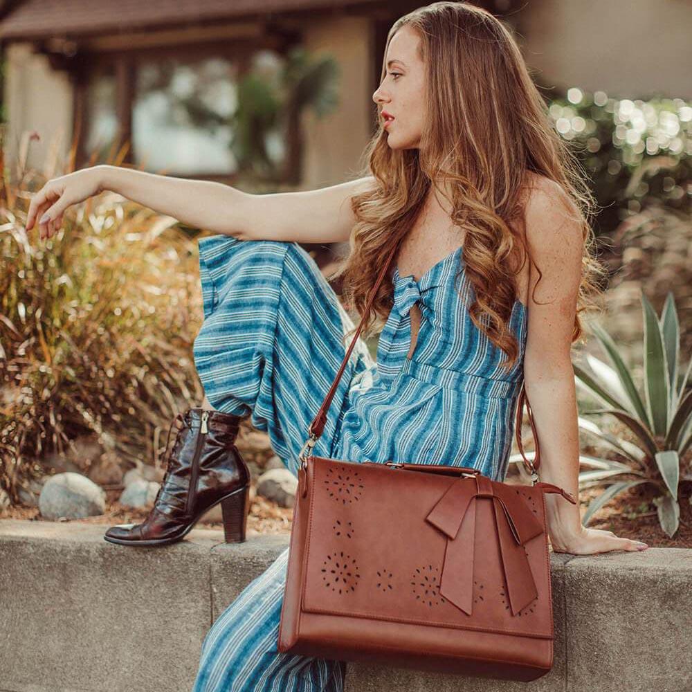 Grace's Elegante Tas Met Strik