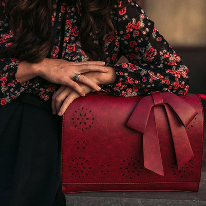 Grace's Elegante Tas Met Strik